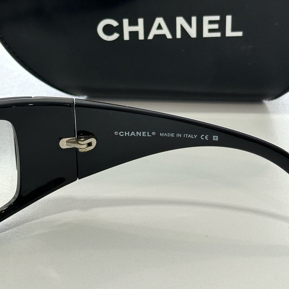 Chanel Magnetic shield ski mask sunglasses - Picture 9 of 10
